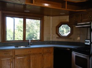 right raw countertop . . . 