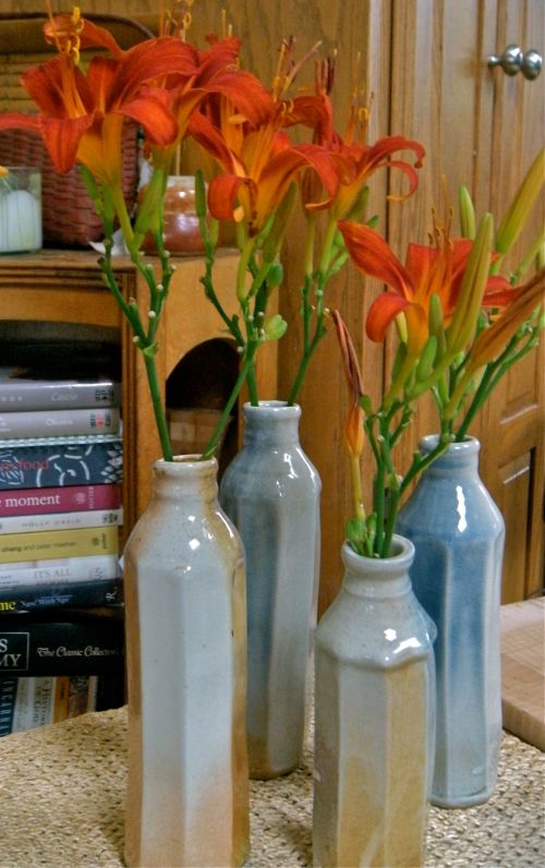 Morandi pottery bottles