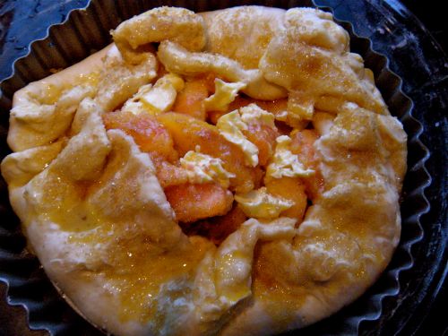 peach pie ready to go in the oven . . . 