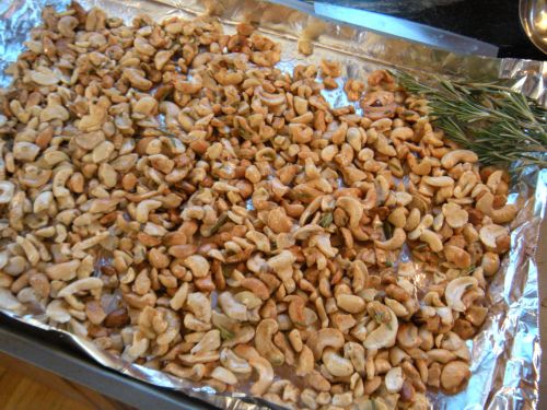 rosemary cashews