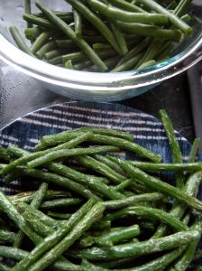 deep-fried beans (90 seconds) on bottom; raw ones on top